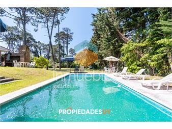 https://www.gallito.com.uy/espectacular-casa-de-seis-dormitorios-y-servicio-inmuebles-23429497
