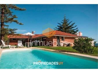 https://www.gallito.com.uy/excelente-casa-de-4-dormitorios-y-piscina-a-una-inmuebles-23397786