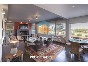 https://www.gallito.com.uy/impecable-y-moderna-casa-frente-al-mar-inmuebles-20078802