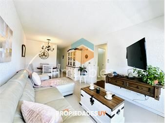 https://www.gallito.com.uy/apartamento-en-alquiler-de-2-dormitorios-con-2-inmuebles-26278627