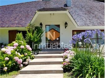 https://www.gallito.com.uy/inmejorable-casa-con-espectacular-areas-verdes-inmuebles-25035510