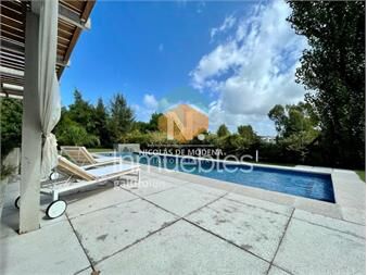 https://www.gallito.com.uy/excepcional-y-practica-casa-de-dos-plantas-en-inmuebles-24987668