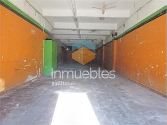 https://www.gallito.com.uy/venta-de-cuatro-locales-con-renta-y-tres-apartamentos-inmuebles-27415841