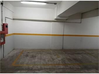https://www.gallito.com.uy/venta-garaje-a-una-cuadra-de-shopping-tres-cruces-inmuebles-27032406