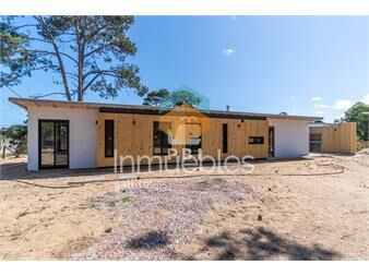 https://www.gallito.com.uy/casa-de-3-dormitorios-en-club-del-lago-punta-inmuebles-26347248