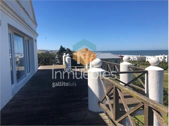 https://www.gallito.com.uy/casas-en-montoya-en-tres-plantas-con-excelente-al-inmuebles-27434736