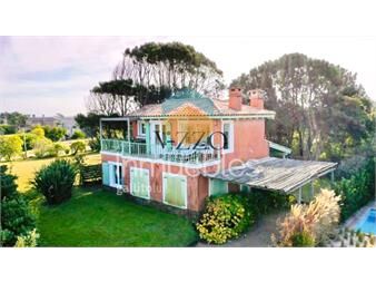https://www.gallito.com.uy/venta-de-casa-amplia-de-construcciã³n-sã³lida-de-inmuebles-26626910