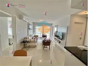 https://www.gallito.com.uy/venta-de-apartamento-de-2-dormitorios-y-medio-en-inmuebles-26945963