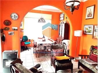 https://www.gallito.com.uy/excelente-oportunidad-2-casas-y-un-estacionamiento-inmuebles-27438871