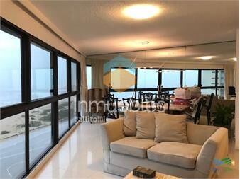 https://www.gallito.com.uy/en-alquiler-primera-linea-sobre-playa-brava-inmuebles-22537217