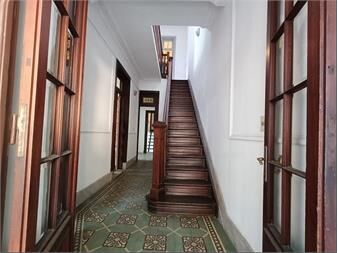 https://www.gallito.com.uy/casa-en-venta-ideal-empresas-en-tres-cruces-inmuebles-27448668
