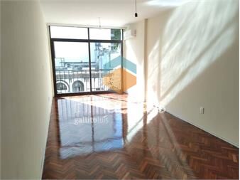 https://www.gallito.com.uy/oportunidad-a-200-mts-del-mar-con-comodo-garaje-inmuebles-27458245