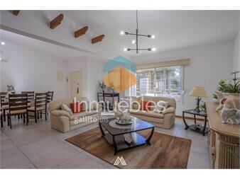 https://www.gallito.com.uy/venta-casa-salinas-3-dorm-piscina-barbacoa-inmuebles-27266009