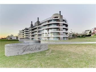 https://web5.gallito.com.uy/venta-de-departamento-de-2-dormitorios-en-punta-inmuebles-25033730