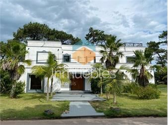https://www.gallito.com.uy/vende-impecable-casa-de-4-dormitorios-en-brava-inmuebles-27478230