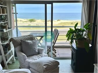 https://www.gallito.com.uy/venta-apto-2d-brava-punta-con-terraza-y-vista-al-inmuebles-26773319