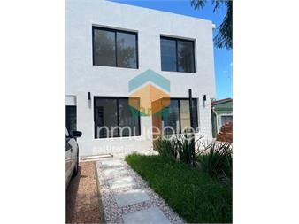 https://www.gallito.com.uy/venta-casa-shangrilã-sur-a-estrenar-de-3-dor-y-inmuebles-27484889