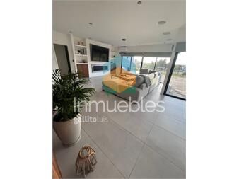 https://www.gallito.com.uy/venta-espectacular-casa-en-colinas-de-carrasco-inmuebles-27484995