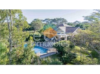 https://www.gallito.com.uy/enorme-casa-venta-con-gran-terreno-inmuebles-27469366