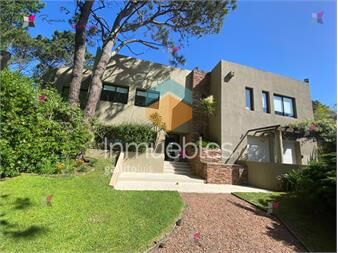 https://www.gallito.com.uy/casa-en-rincã³n-del-indio-5-dormitorios-con-inmuebles-27091807