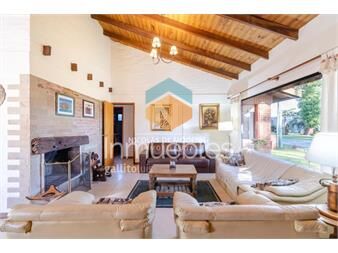 https://www.gallito.com.uy/muy-linda-casa-en-venta-en-playa-mansa-punta-inmuebles-27489366