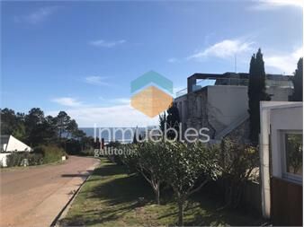 https://www.gallito.com.uy/muy-lindo-departamento-a-metros-del-mar-punta-inmuebles-27489727