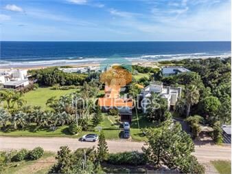 https://www.gallito.com.uy/casa-a-la-venta-en-tio-tom-punta-ballena-ref-inmuebles-26797981