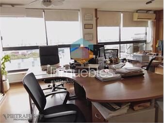 https://www.gallito.com.uy/gran-monoambiente-en-venta-cerrito-ciudad-vieja-inmuebles-23636556