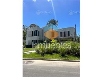 https://www.gallito.com.uy/venta-casa-5-dormitorios-piscina-y-barbacoa-inmuebles-24890088