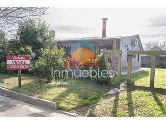 https://www.gallito.com.uy/venta-de-casa-3-dormitorios-maldonado-inmuebles-25804107