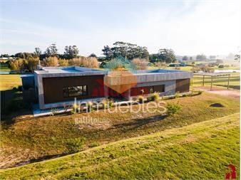 https://www.gallito.com.uy/casa-5-dormitorios-en-barrio-privado-punta-del-inmuebles-25793360