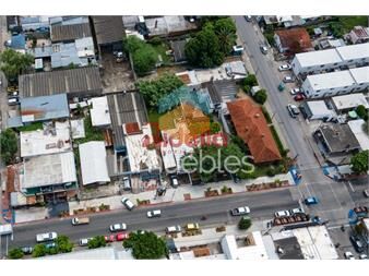 https://www.gallito.com.uy/venta-de-casa-sobre-importante-avda-comercial-inmuebles-26633079