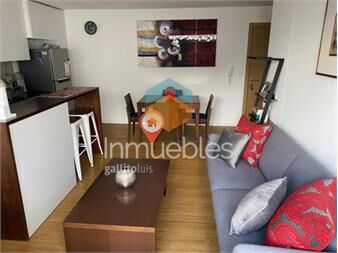 https://www.gallito.com.uy/venta-confortable-casa-en-malvin-inmuebles-27504424