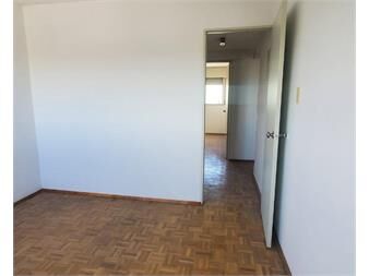 https://www.gallito.com.uy/venta-de-apartamento-al-frente-2-dormitorios-parque-batll-inmuebles-27406010