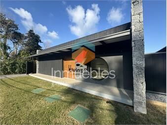 https://www.gallito.com.uy/hermosa-casa-a-estrenar-en-playa-brava-inmuebles-27510216