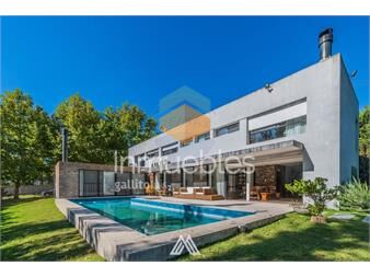 https://www.gallito.com.uy/alquila-casa-en-san-nicolas-4-dorm-serv-piscina-inmuebles-27239849