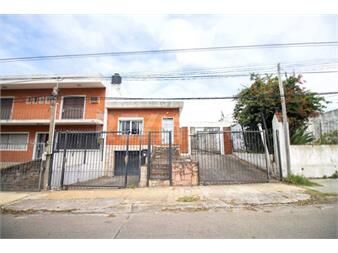 https://www.gallito.com.uy/venta-casa-2-dormitorios-cocheras-perez-castellano-inmuebles-27169814