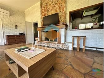 https://www.gallito.com.uy/en-venta-casa-de-4-dormitorios-y-servicio-en-del-inmuebles-27513806