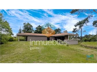 https://www.gallito.com.uy/venta-de-casa-3-dormitorios-y-servicio-en-el-golf-inmuebles-26517226