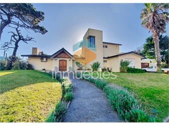 https://www.gallito.com.uy/en-venta-casa-de-5-dormitorios-con-piscina-en-del-inmuebles-22537748