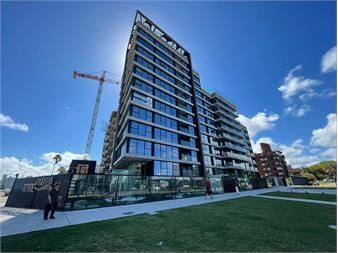 https://www.gallito.com.uy/estrene-piso-10-1-dorm-torre-arenas-rambla-de-malvin-inmuebles-27503770