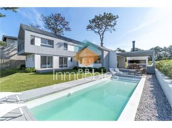https://www.gallito.com.uy/venta-de-residencia-premium-en-barrio-privado-inmuebles-27484454