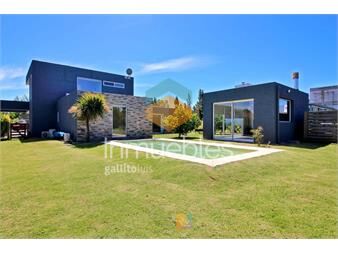 https://www.gallito.com.uy/venta-casa-3-dormitorios-altos-de-la-tahona-inmuebles-26372324