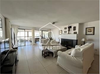 https://www.gallito.com.uy/venta-apartamento-4-dormitorios-en-peninsula-inmuebles-27514512