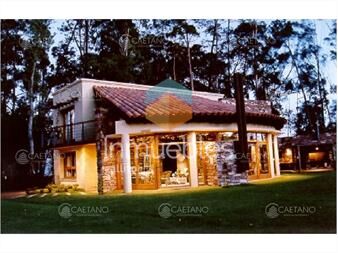 https://www.gallito.com.uy/casa-en-punta-ballena-4-dormitorios-inmuebles-27522246