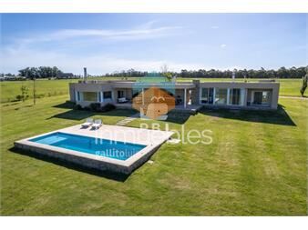 https://www.gallito.com.uy/casa-6-dormitorios-en-laguna-de-los-cisnes-punta-inmuebles-23066183