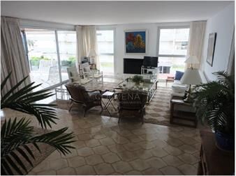 https://www.gallito.com.uy/apartamento-en-venta-edificio-brioni-punta-inmuebles-27522330
