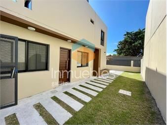 https://www.gallito.com.uy/venta-casa-de-3-dormitorios-y-dos-baños-ciudad-de-la-costa-inmuebles-27266394