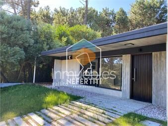 https://www.gallito.com.uy/venta-casa-3-dormitorios-a-estrenar-en-punta-inmuebles-25137721
