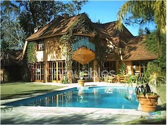 https://www.gallito.com.uy/vendo-casa-6-dormitorios-con-piscina-y-gran-en-inmuebles-22806279